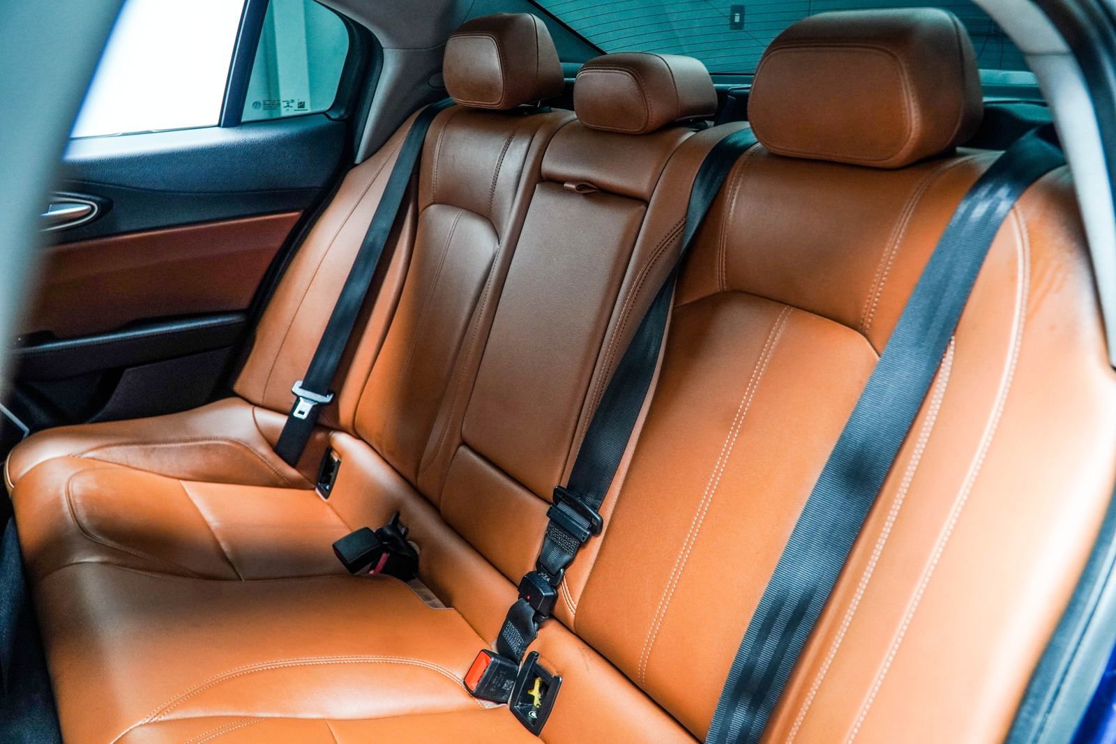 Used 2019 Alfa Romeo Giulia image 35