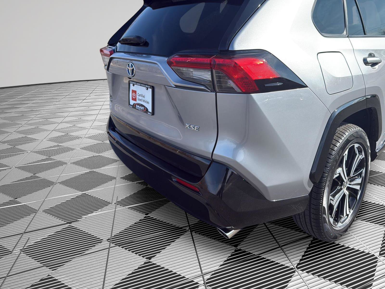 Used 2022 Toyota RAV4 XSE w/ Premium Package image 7