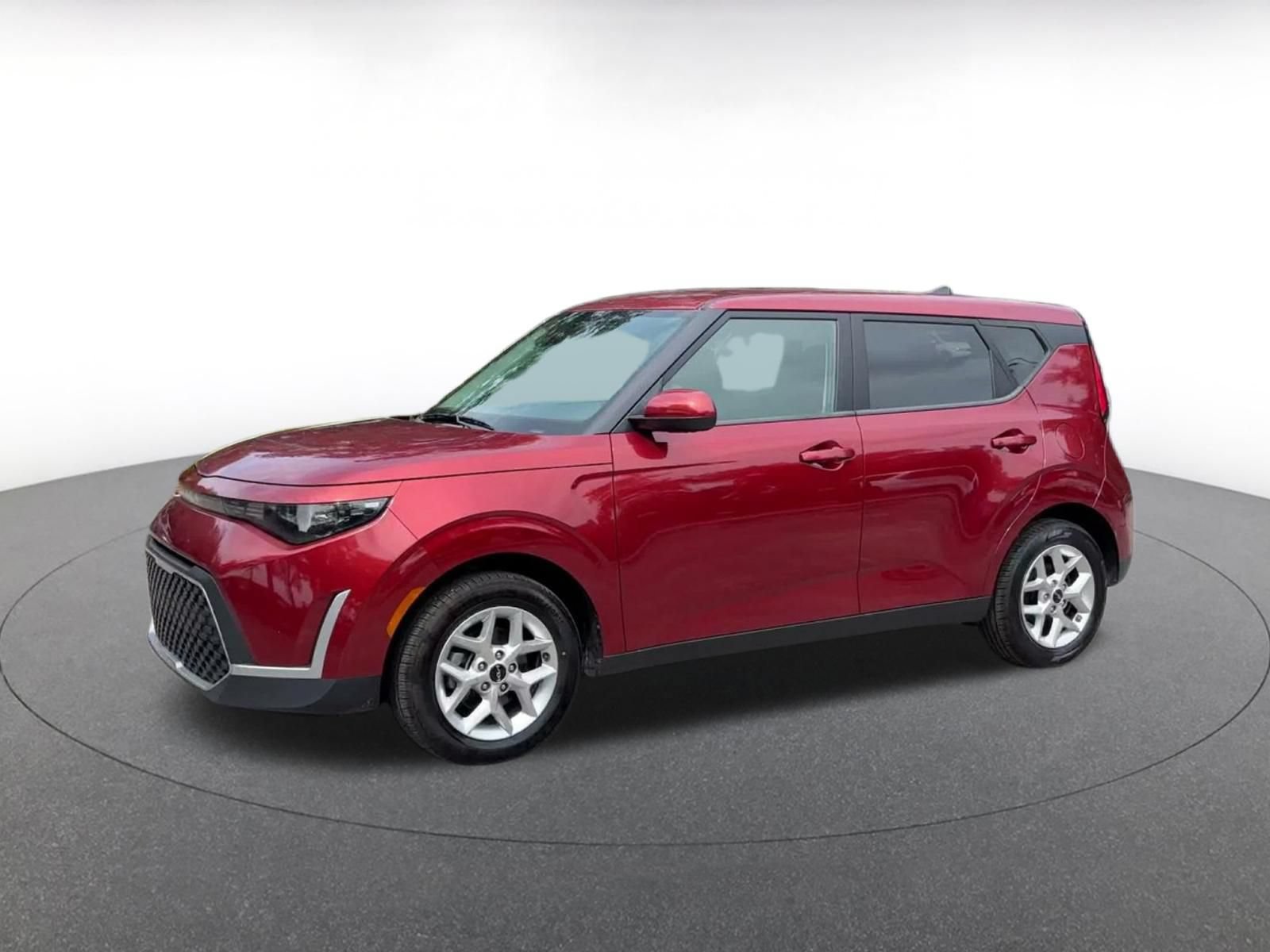 Used 2025 Kia Soul LX w/ LX Technology Package FWD image 7