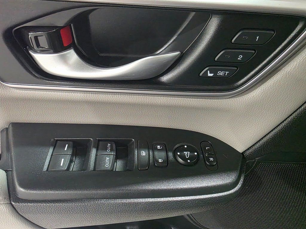 Used 2020 Honda CR-V Touring image 18