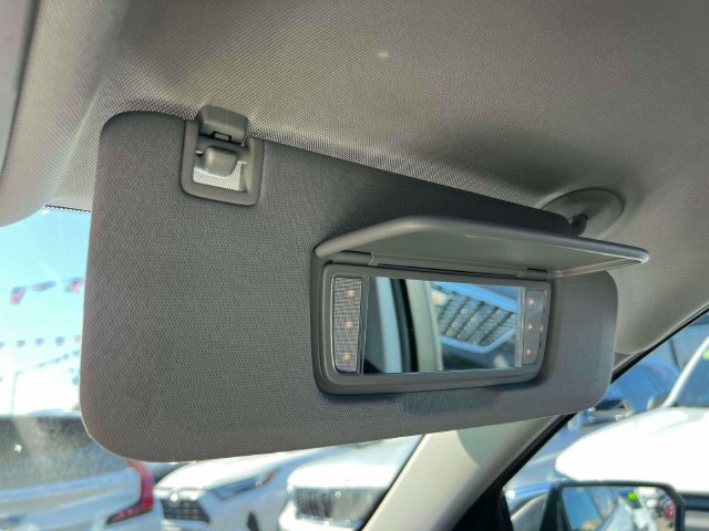 Used 2020 Chevrolet Equinox Premier AWD/4WD image 32