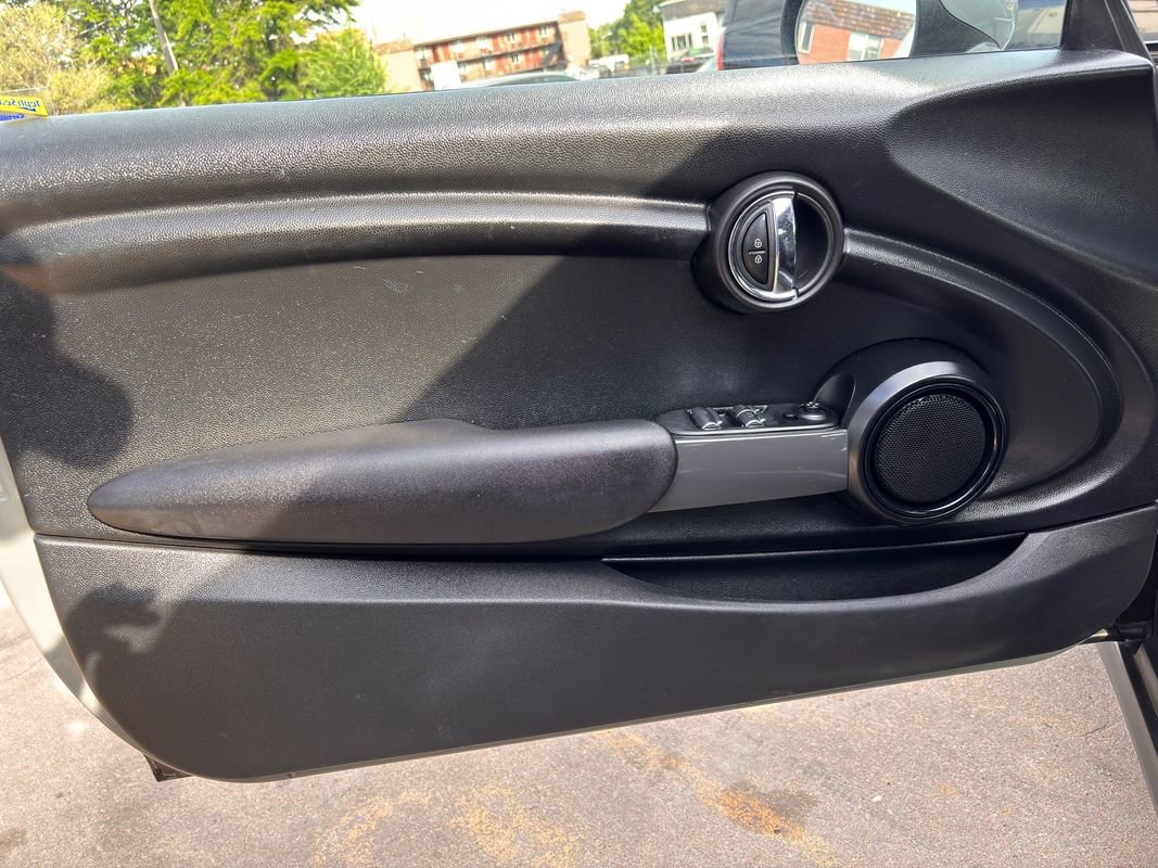 Used 2019 MINI Cooper Convertible w/ Signature Upholstery Package image 13