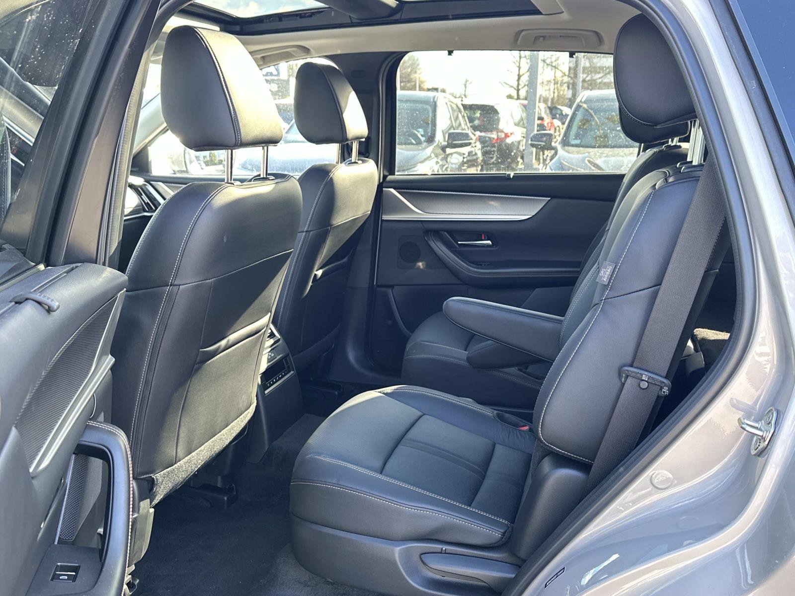 Used 2024 MAZDA CX-90 Plug-In Hybrid w/ Premium Pkg image 21