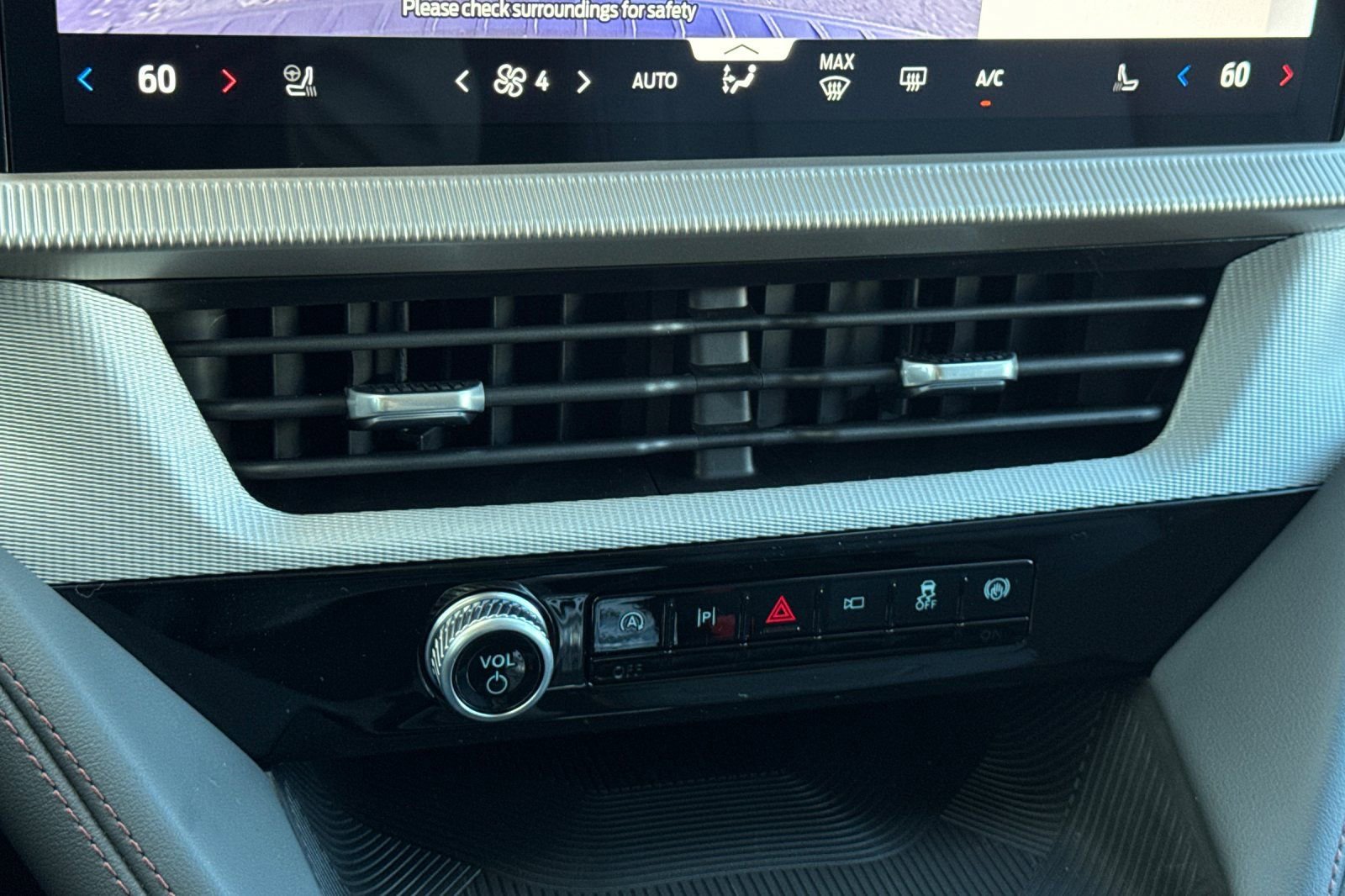 New 2026 Ford Explorer Active w/ Active Comfort Package image 21