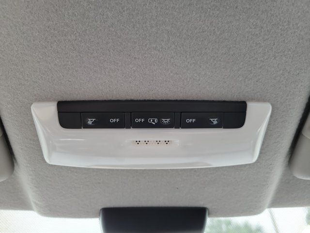 Certified 2022 Nissan Kicks SV w/ Interior Electronics Package FWD image 28