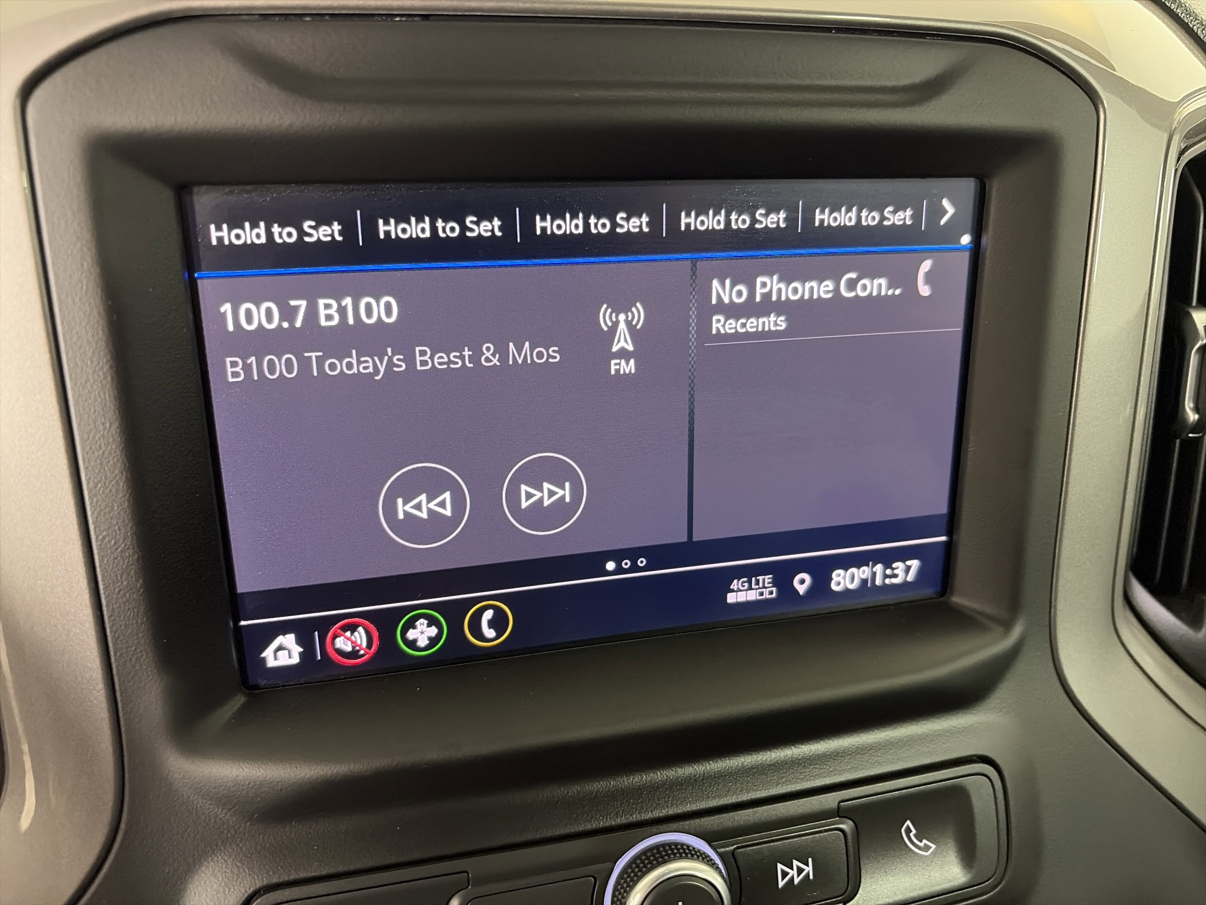 Used 2020 Chevrolet Silverado 1500 Custom w/ Custom Value Package AWD/4WD image 18