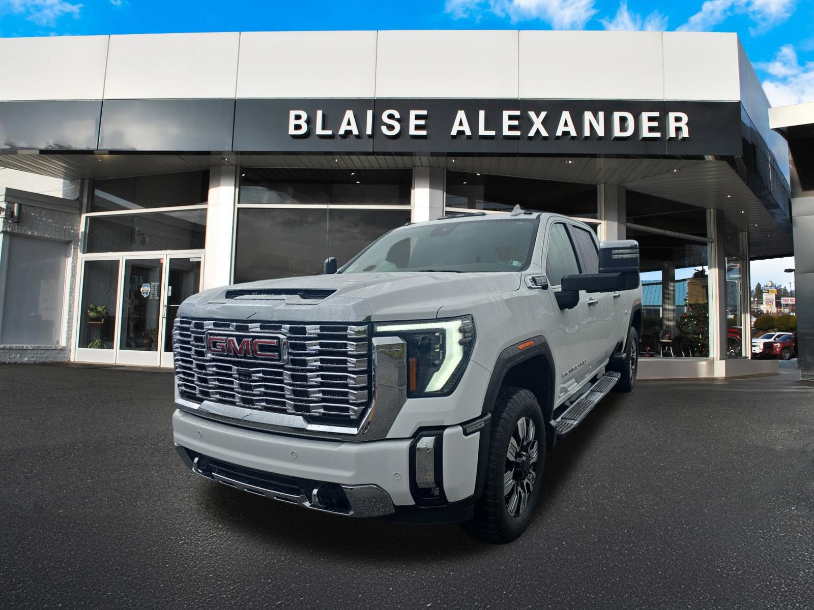 Used 2026 GMC Sierra 2500 Denali AWD/4WD image 9