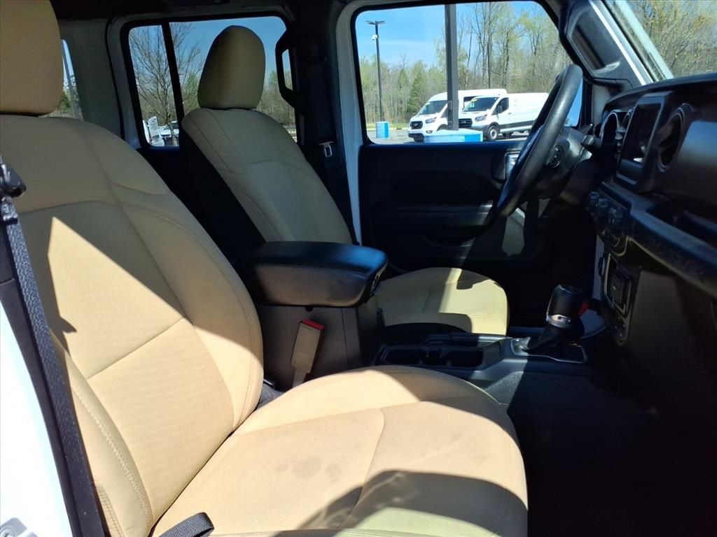 Used 2022 Jeep Wrangler Unlimited Sport image 26