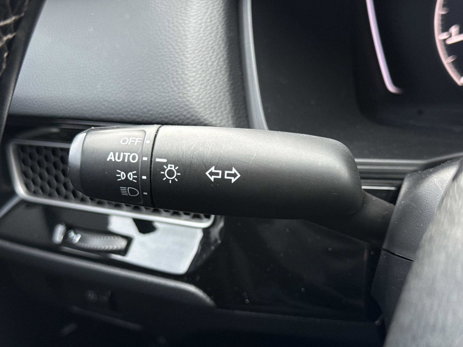 Used 2022 Honda Civic Sport image 10