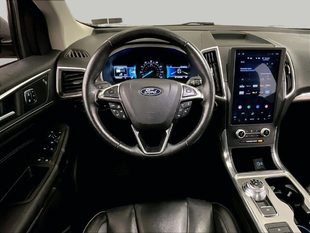 Used 2022 Ford Edge Titanium w/ Equipment Group 301A AWD/4WD image 5