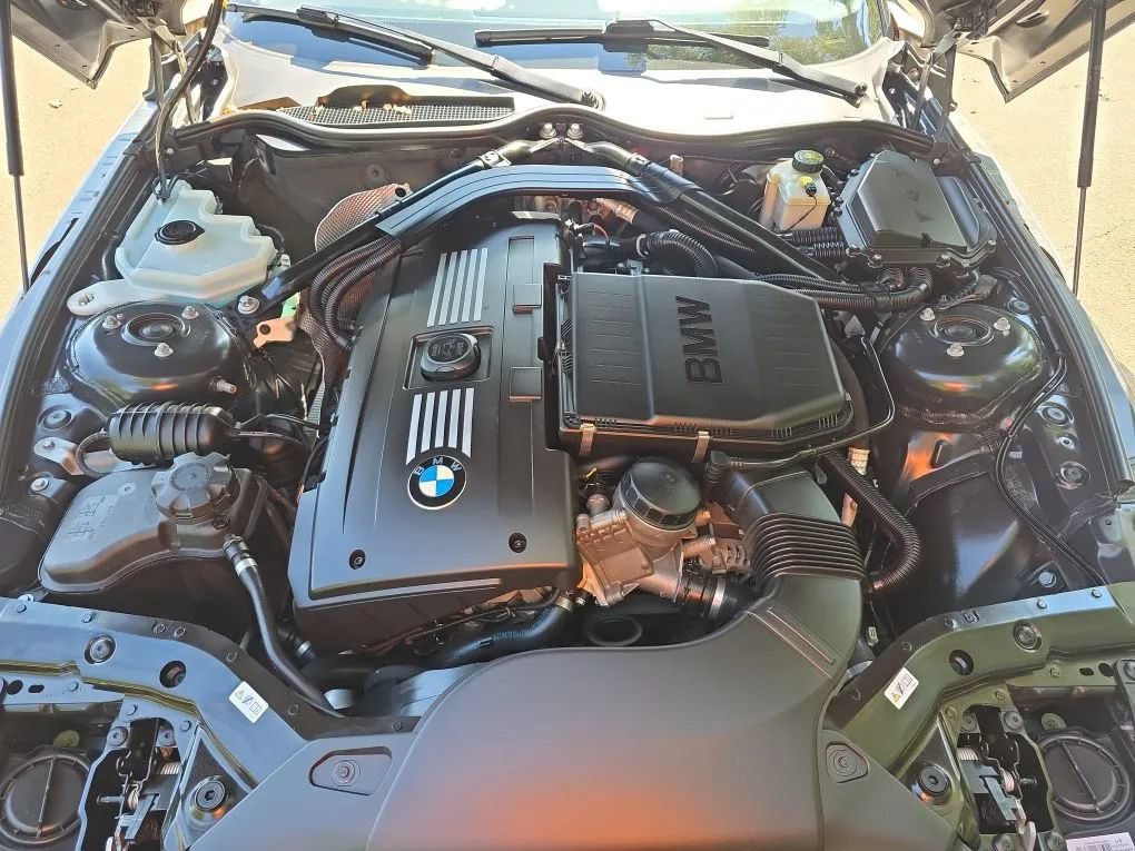 Used 2012 BMW Z4 sDrive35i RWD image 37