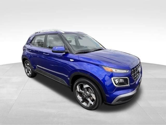 Used 2022 Hyundai Venue Limited w/ Cargo Package FWD image 10