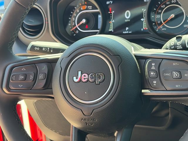 Used 2026 Jeep Wrangler Unlimited Rubicon AWD/4WD image 25