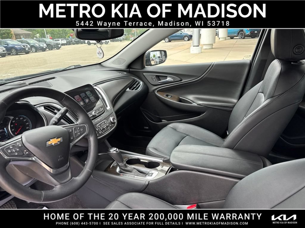 Used 2017 Chevrolet Malibu Premier w/ Driver Confidence Package FWD image 15