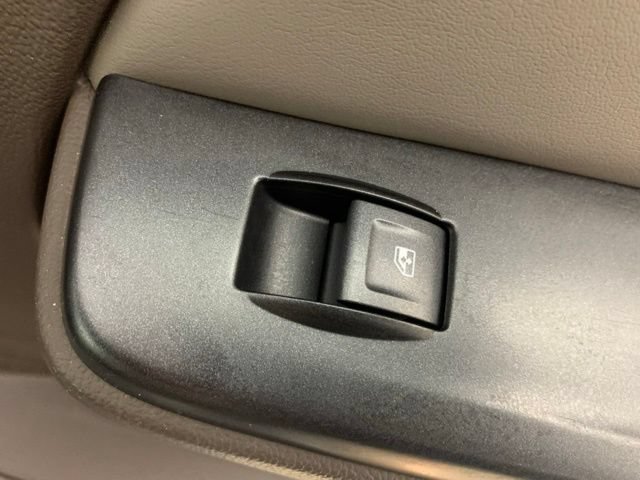 Used 2016 GMC Yukon XL Denali w/ Open Road Package AWD/4WD image 36