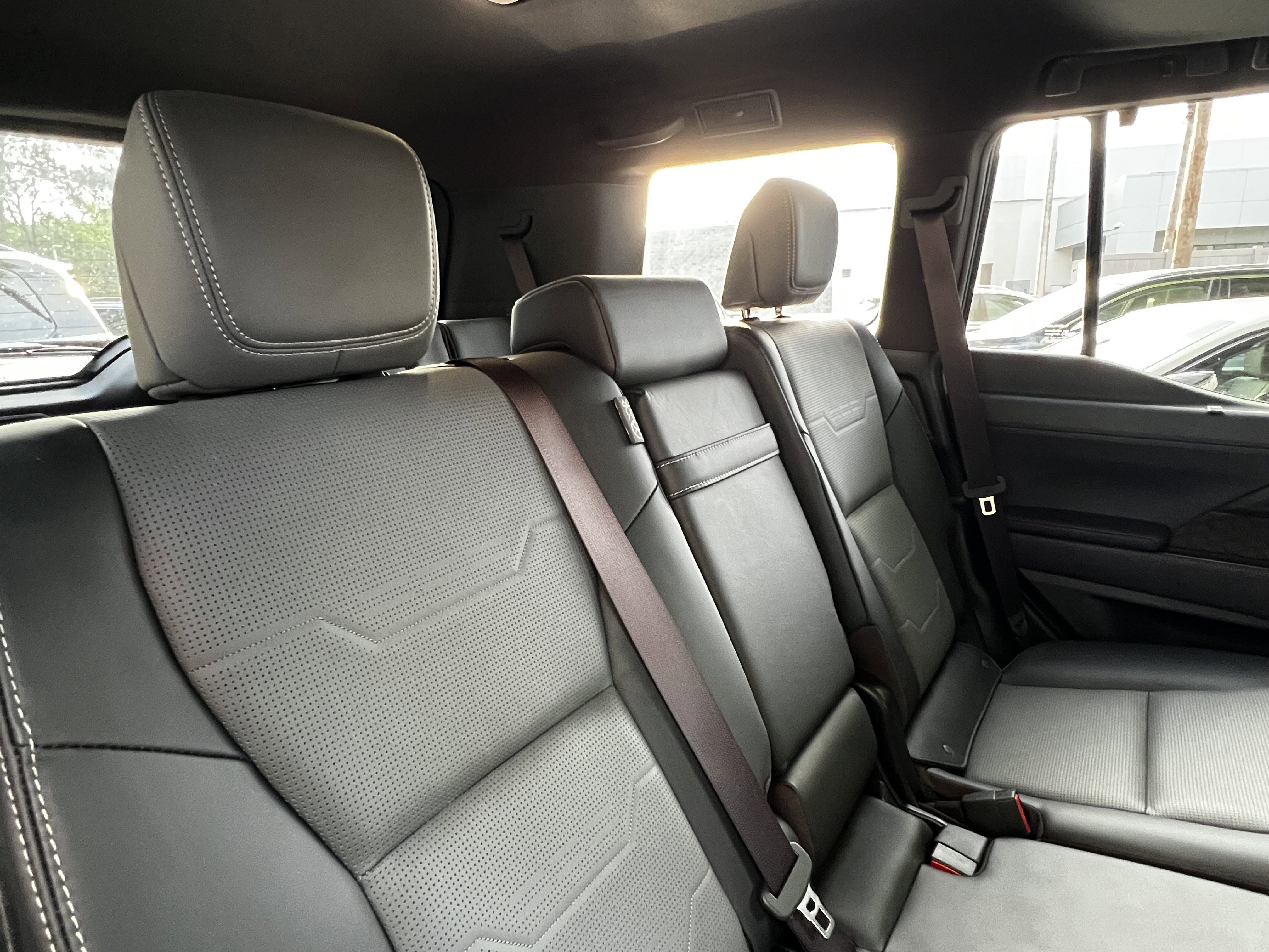 Used 2025 Lexus GX 550 w/ Accessory Package (2T) AWD/4WD image 42