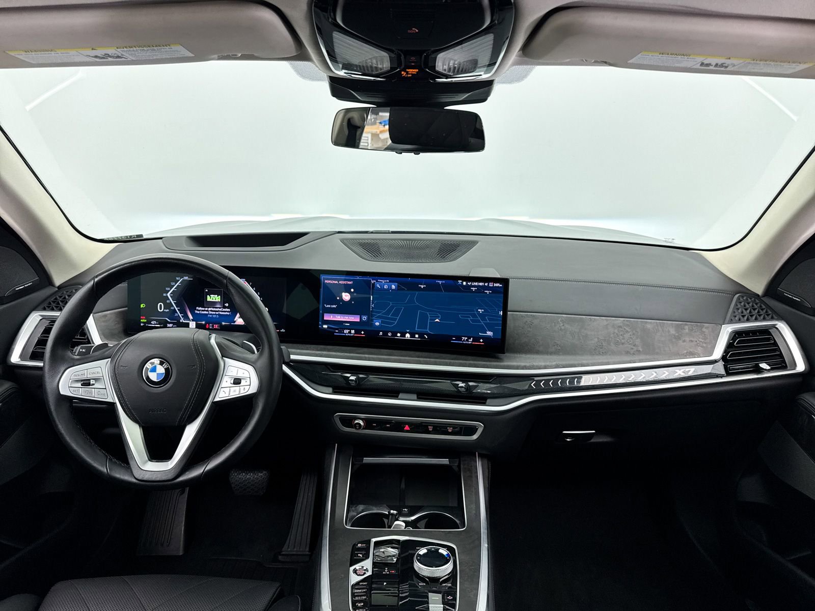Used 2024 BMW X7 xDrive40i w/ Premium Package image 22