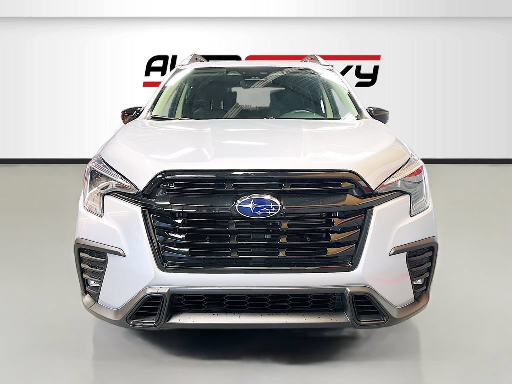 Used 2025 Subaru Ascent Onyx Edition AWD/4WD image 2