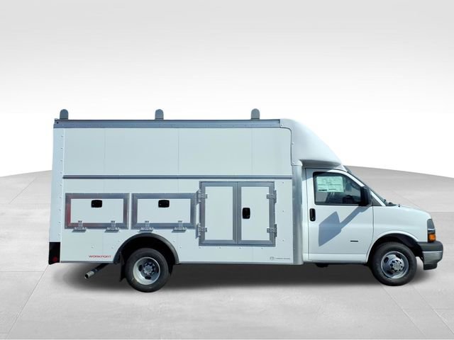 New 2026 Chevrolet Express 3500 w/ Power Convenience Package video 2