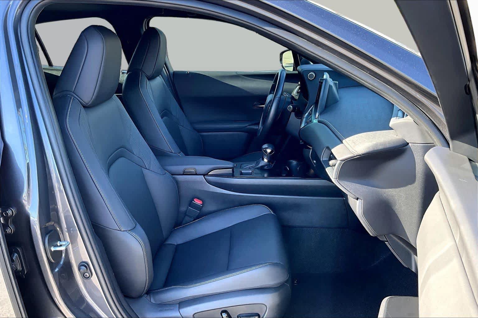 Certified 2024 Lexus UX 250h FWD image 8
