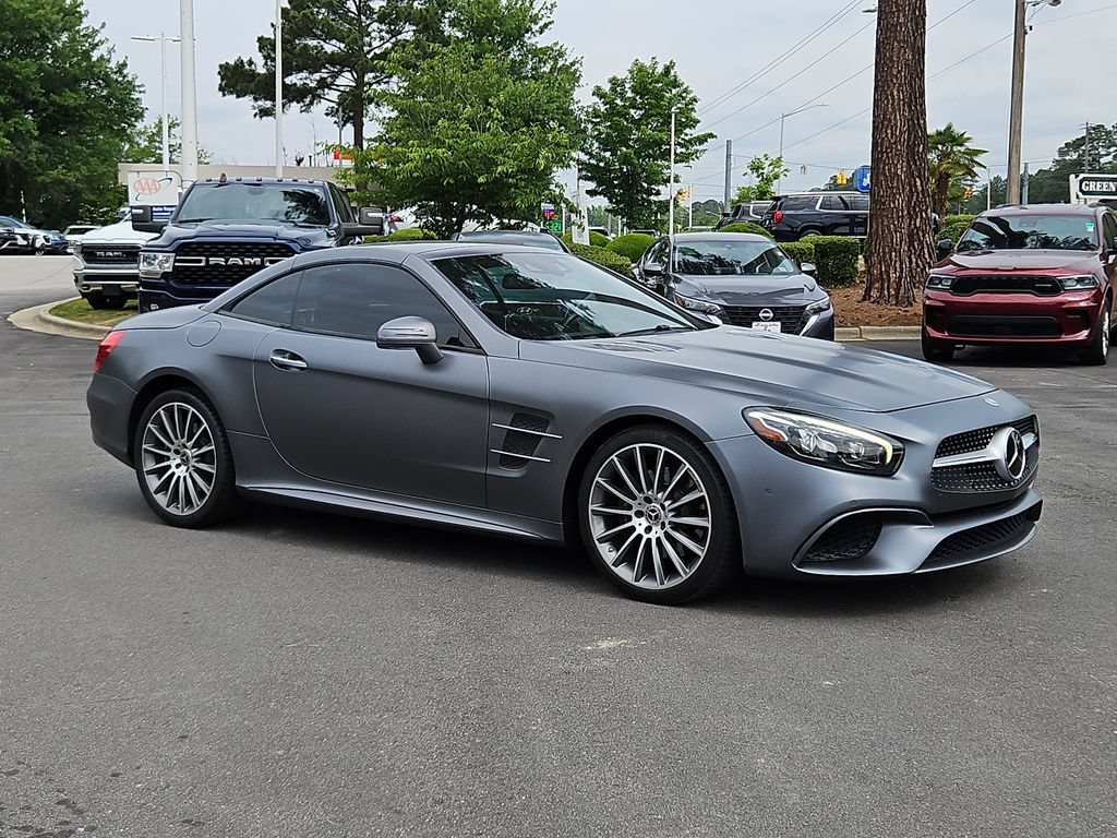 Used 2018 Mercedes-Benz SL 550 image 2