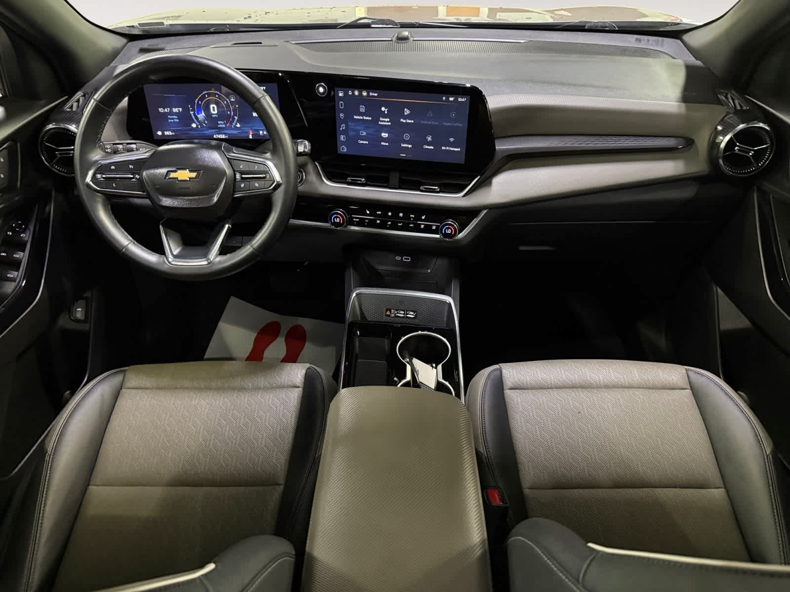 Used 2025 Chevrolet Equinox LT w/ Convenience Package II FWD image 17