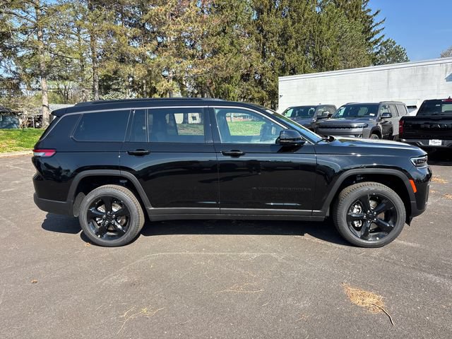 New 2026 Jeep Grand Cherokee L Limited w/ Limited Altitude Package AWD/4WD image 30