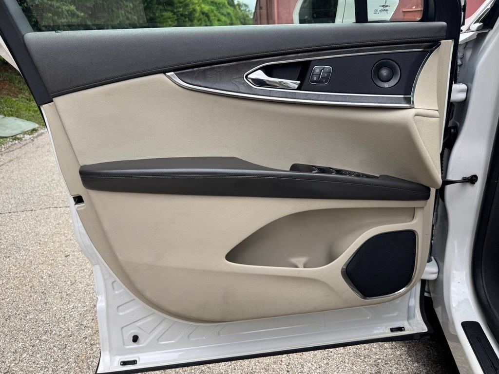 Used 2019 Lincoln Nautilus Reserve AWD/4WD image 25