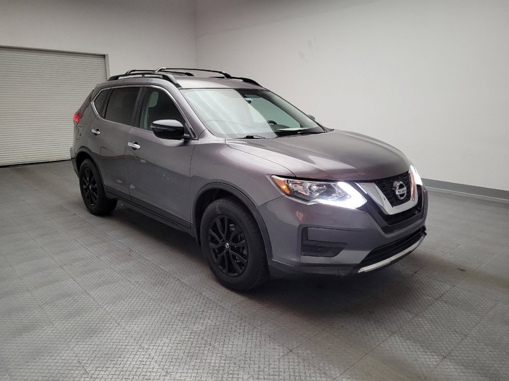 Used 2017 Nissan Rogue SV w/ Midnight Edition Package image 13