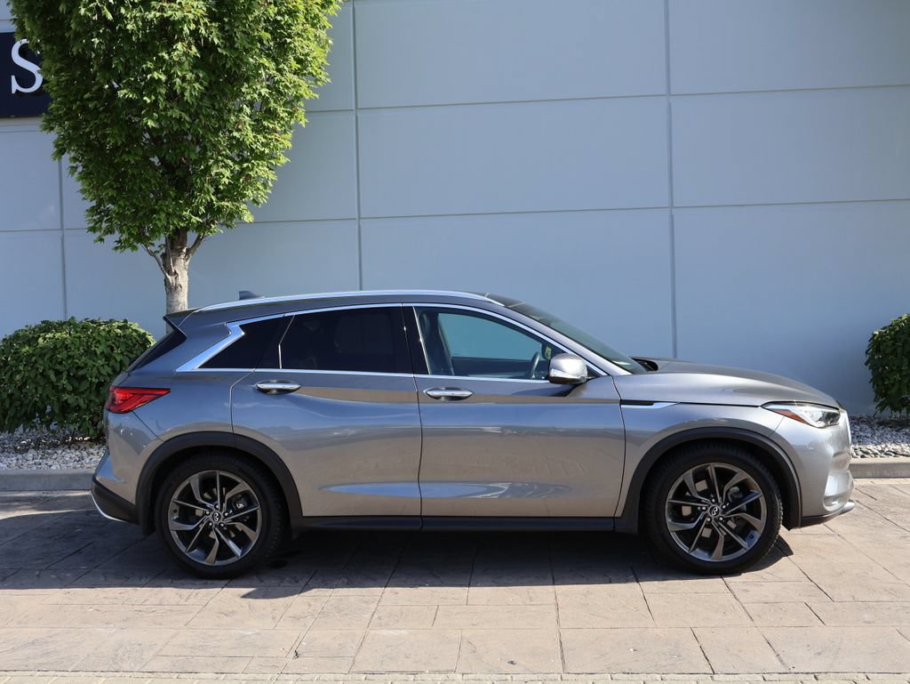 Used 2019 INFINITI QX50 Essential w/ Sensory Package AWD/4WD image 5