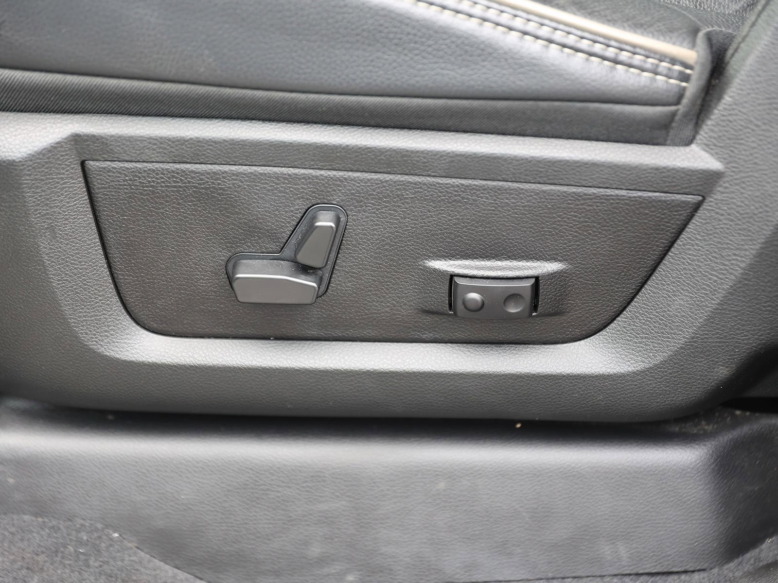 Used 2024 RAM 2500 Laramie image 21