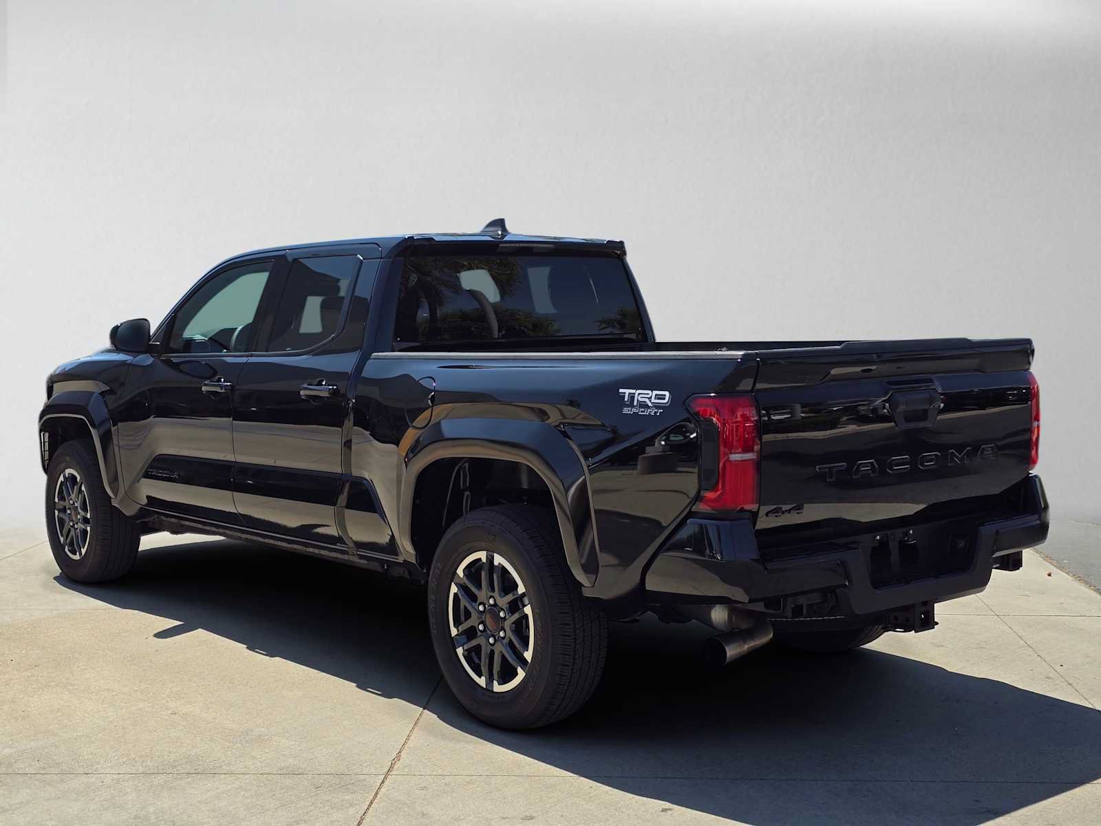 Certified 2025 Toyota Tacoma TRD Sport AWD/4WD image 5