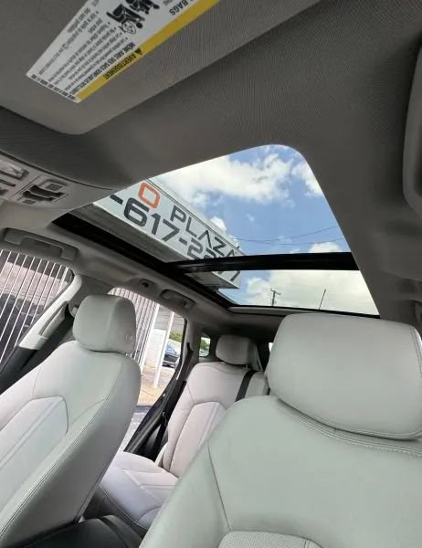 Used 2015 Cadillac SRX Luxury w/ Driver Awareness Package FWD image 24