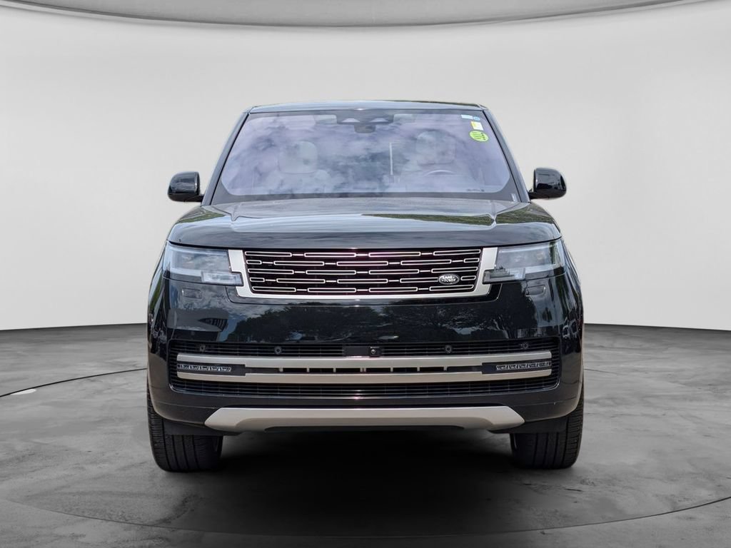 Used 2023 Land Rover Range Rover SE AWD/4WD image 2