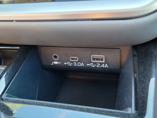 Used 2025 Subaru Outback Onyx Edition AWD/4WD image 31