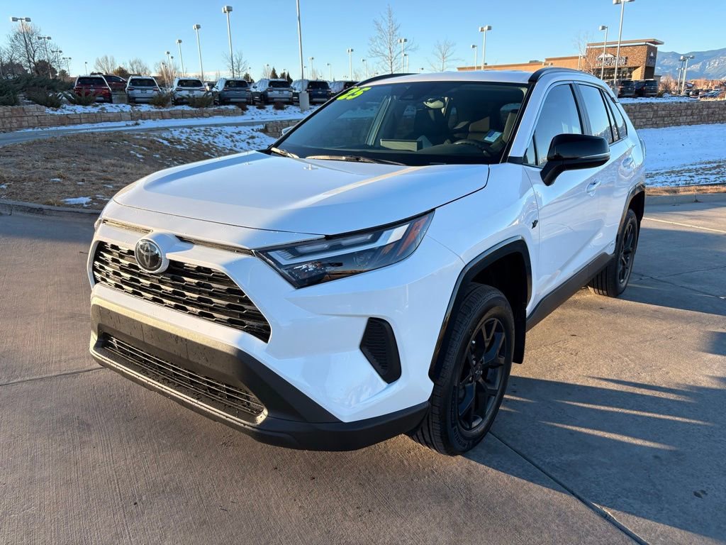 Used 2025 Toyota RAV4 XLE image 3