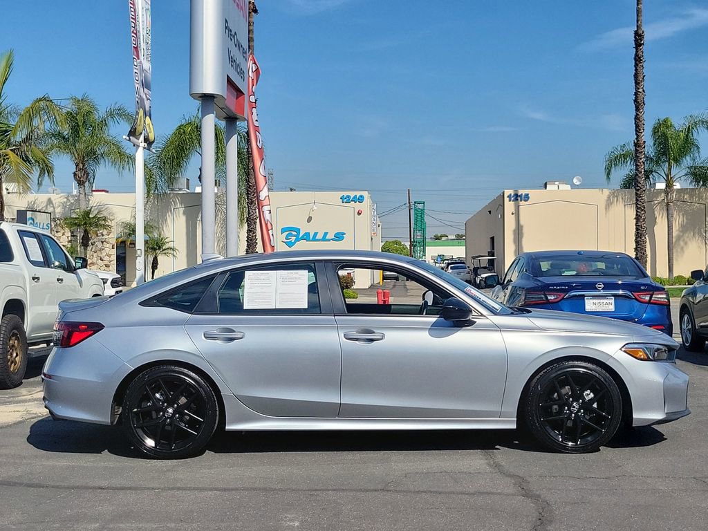 Used 2025 Honda Civic Sport image 29