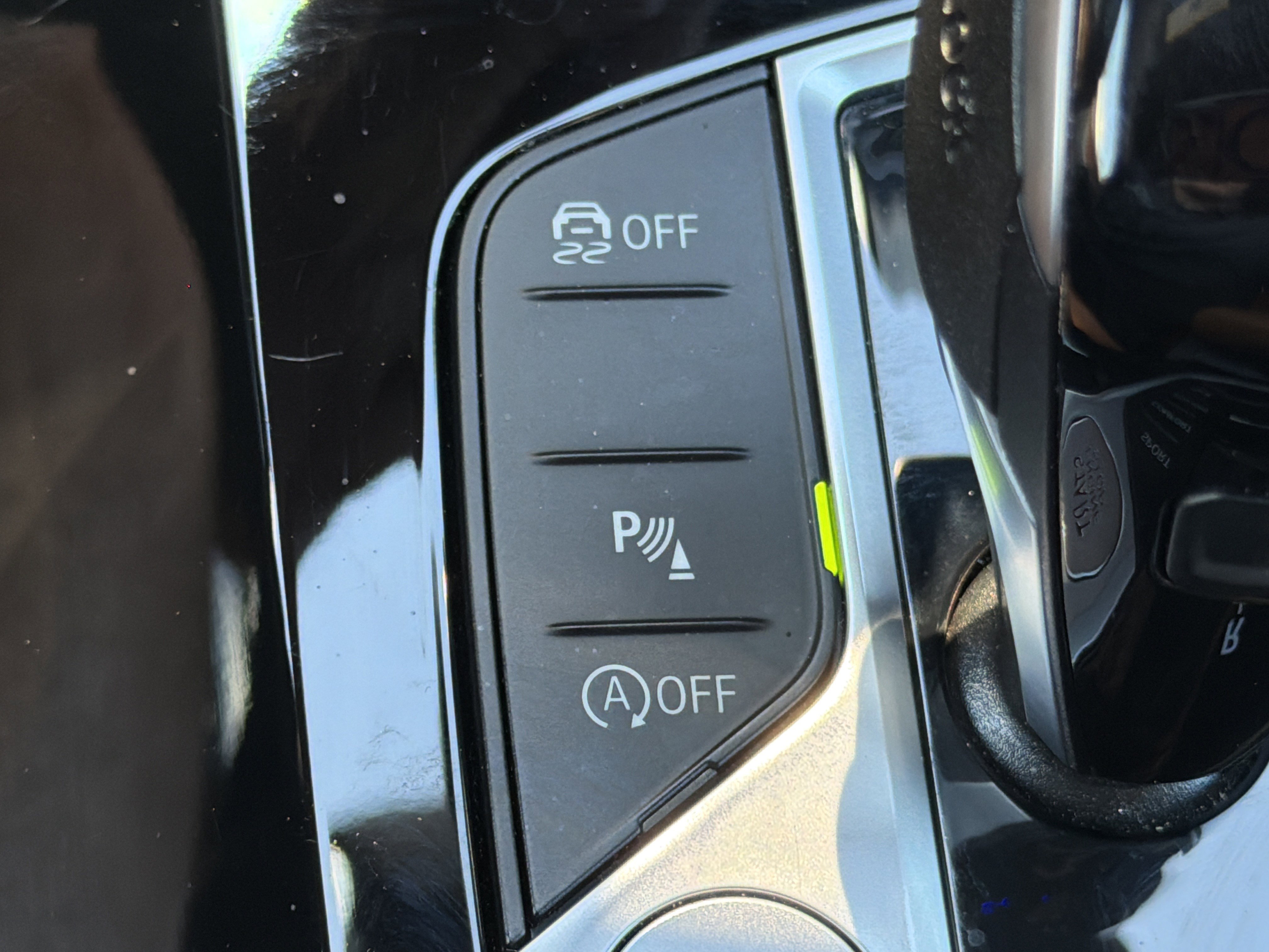 Used 2025 BMW X4 xDrive30i AWD/4WD image 10