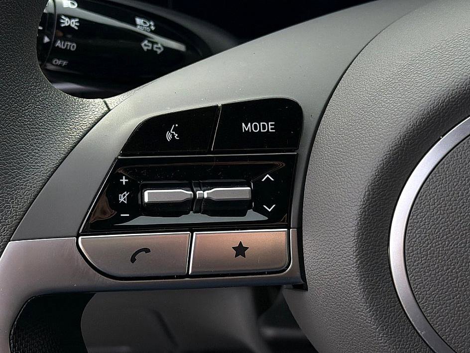 Certified 2024 Hyundai Elantra SEL image 15