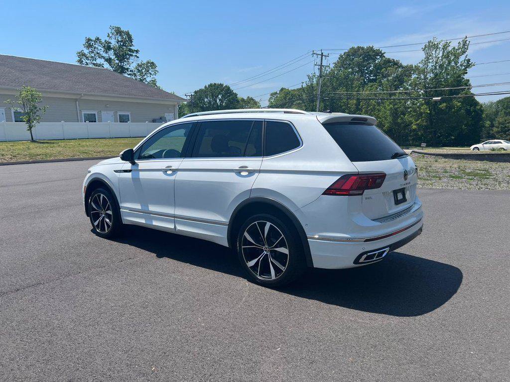 Certified 2022 Volkswagen Tiguan SEL R-Line AWD/4WD image 3