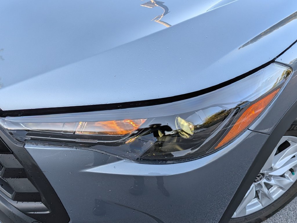 Used 2026 Toyota Corolla Cross LE FWD image 6