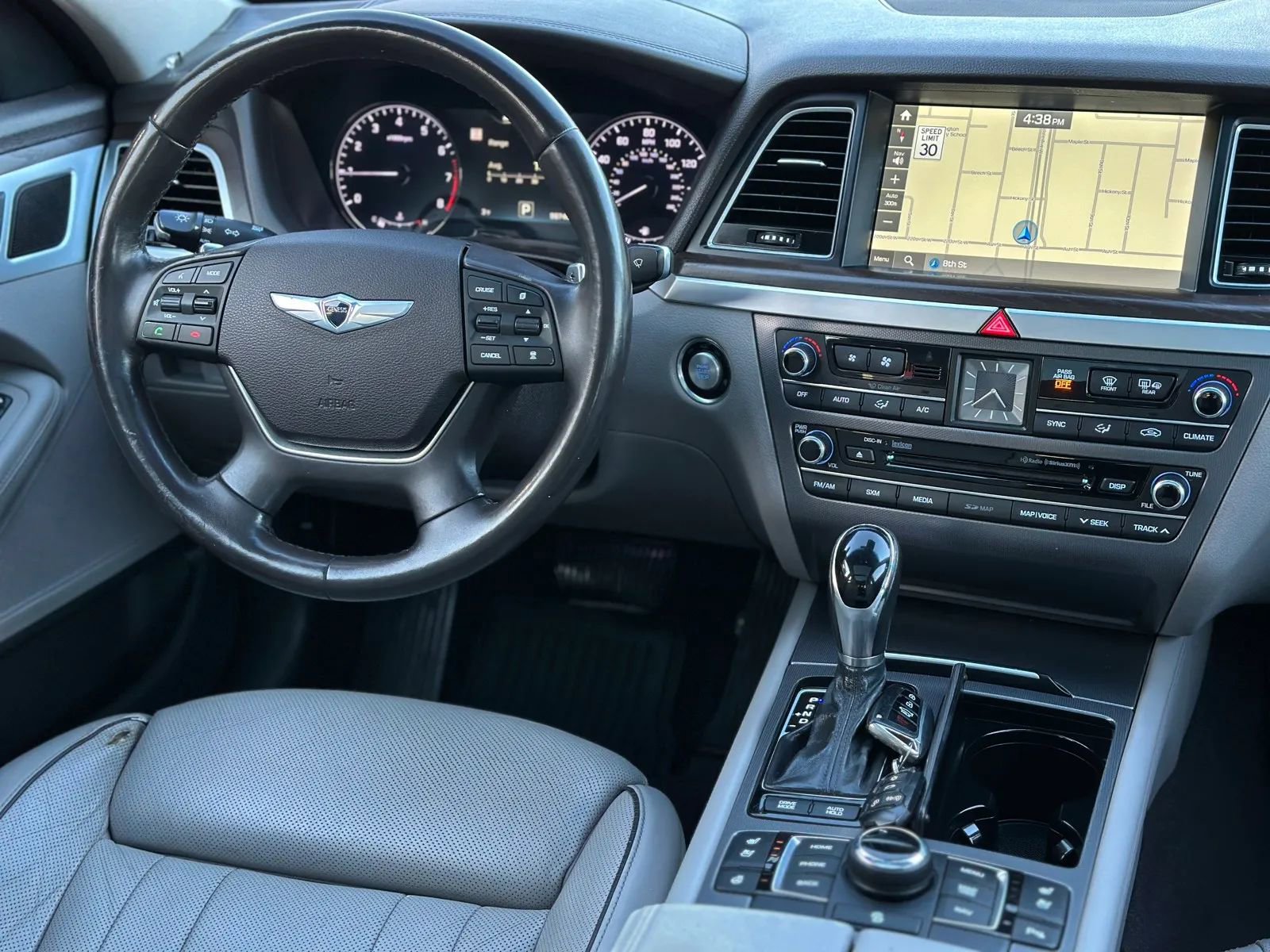 Used 2015 Hyundai Genesis 3.8 w/ Option Group 04 image 25