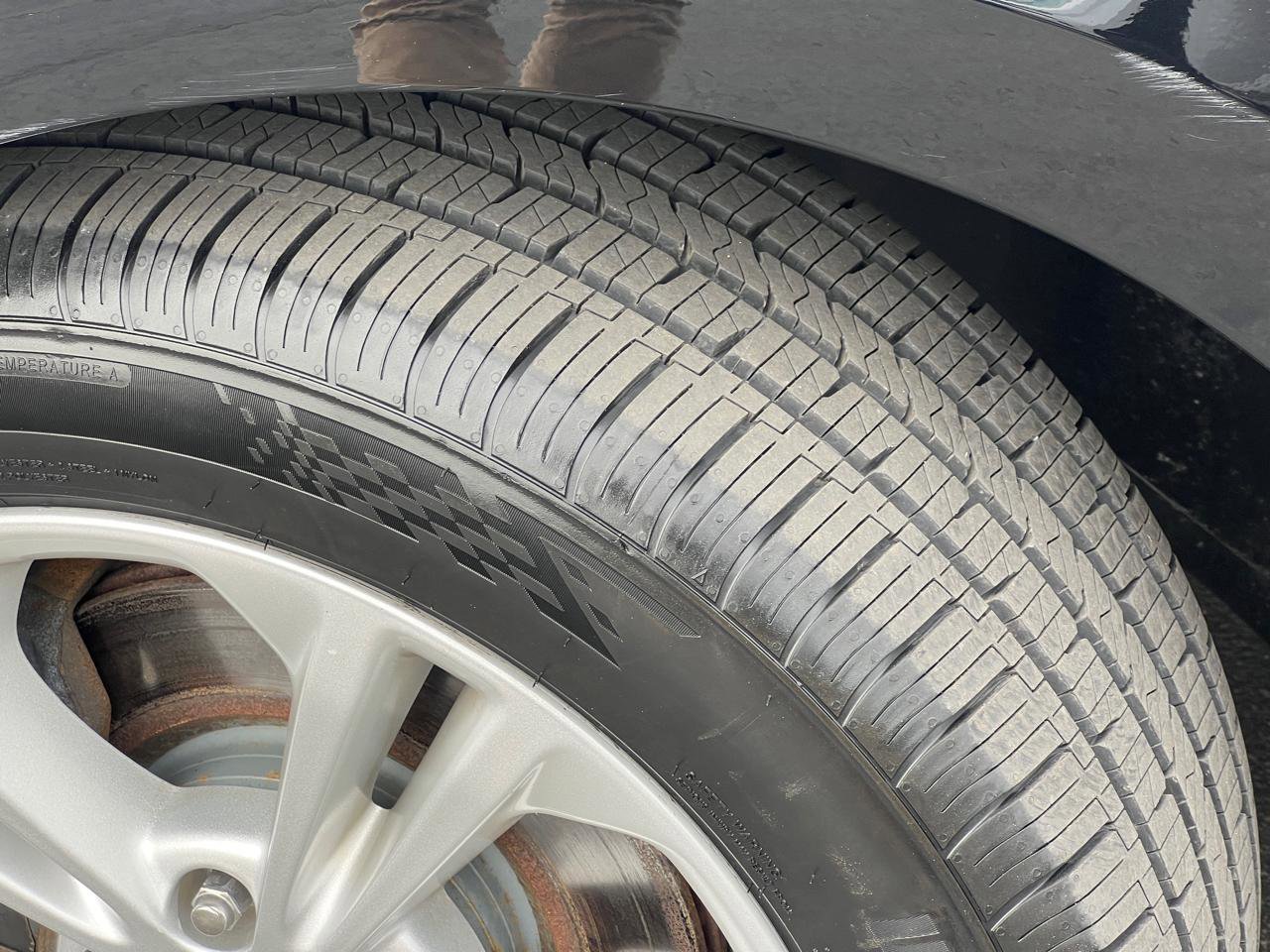 Used 2017 Ford Taurus SEL FWD image 41