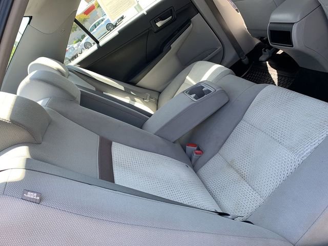 Used 2012 Toyota Camry LE FWD image 12