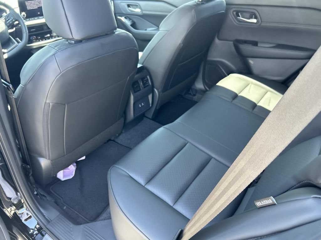 New 2026 Nissan Rogue Dark Armor FWD image 19