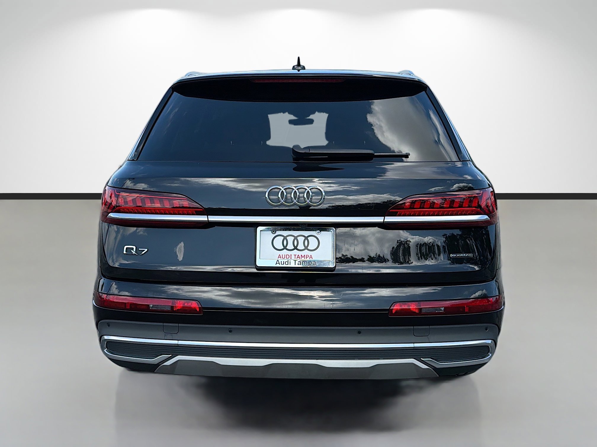 Used 2023 Audi Q7 3.0T Premium Plus w/ Premium Plus Package AWD/4WD image 4