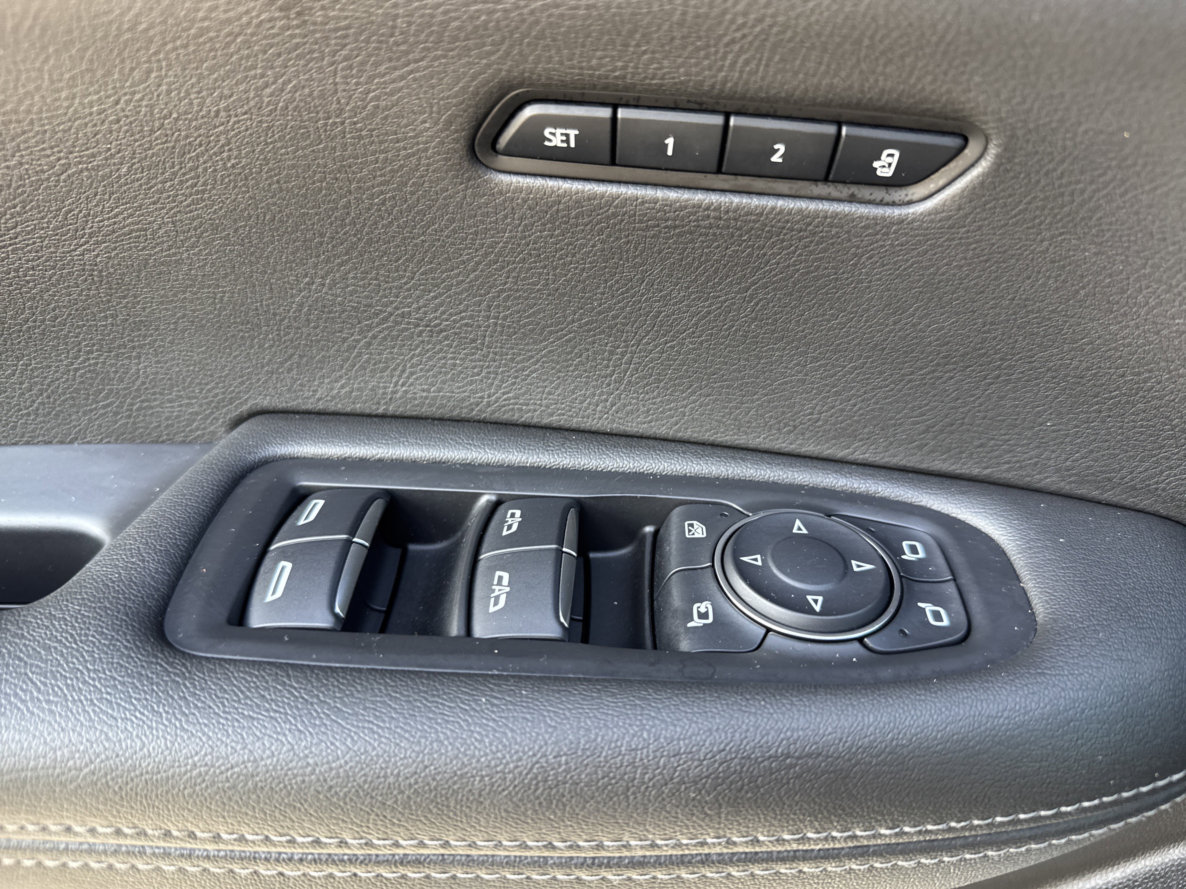 Used 2022 Cadillac XT6 Premium Luxury w/ Technology Package image 15