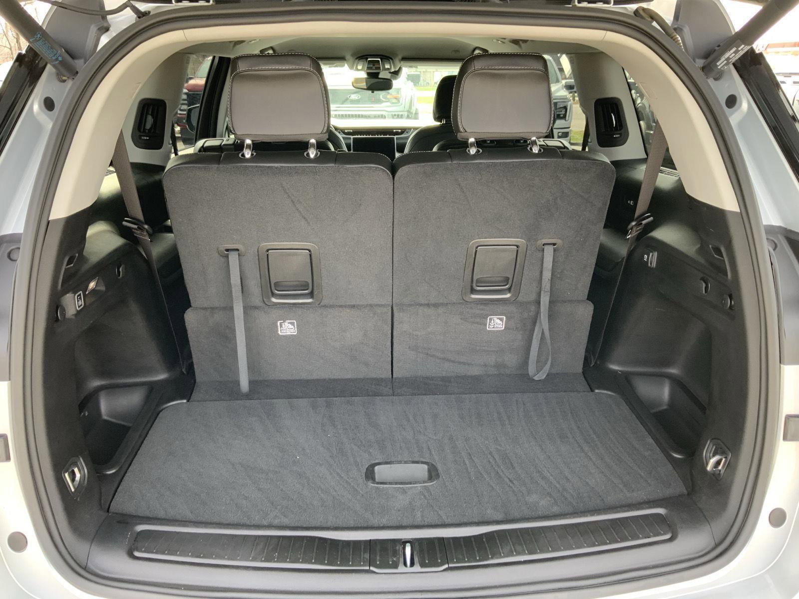 Used 2023 Jeep Grand Cherokee L Limited image 11