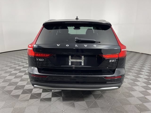 Used 2025 Volvo V60 B5 Cross Country Plus AWD/4WD image 10