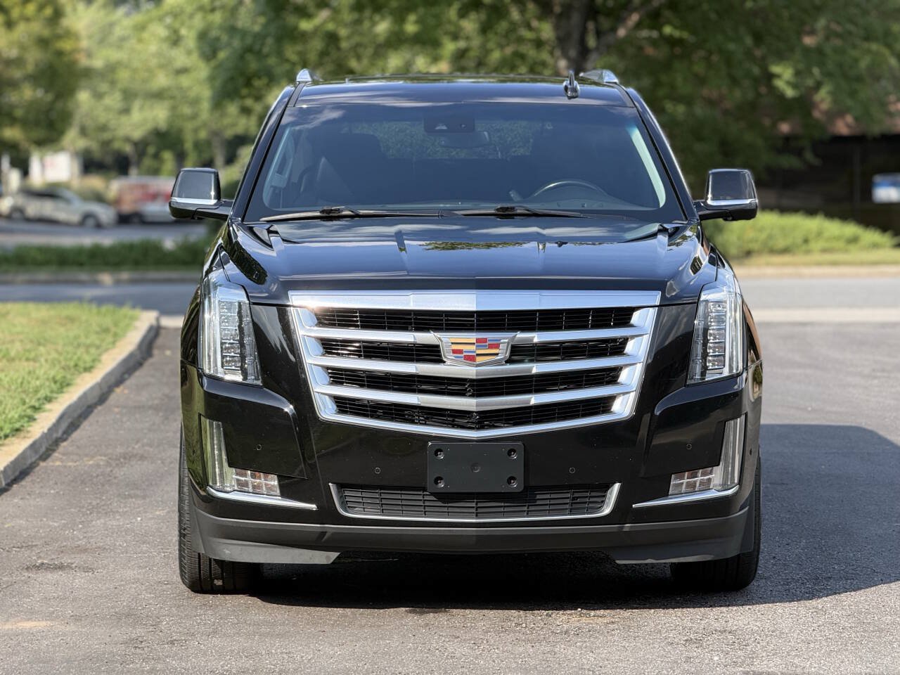 Used 2020 Cadillac Escalade Luxury AWD/4WD image 5